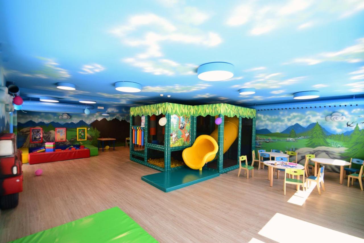 Hotel Shandranj Tesero Buitenkant foto