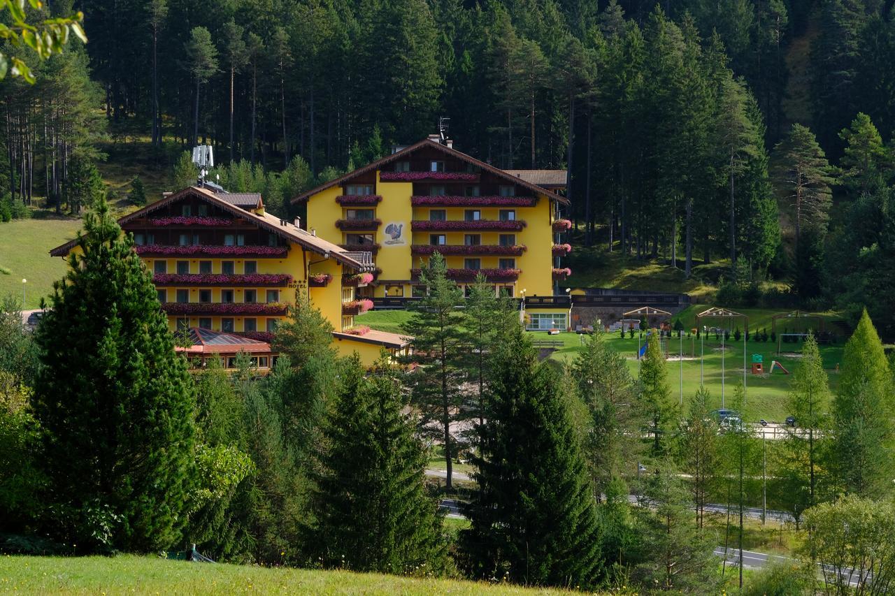 Hotel Shandranj Tesero Buitenkant foto